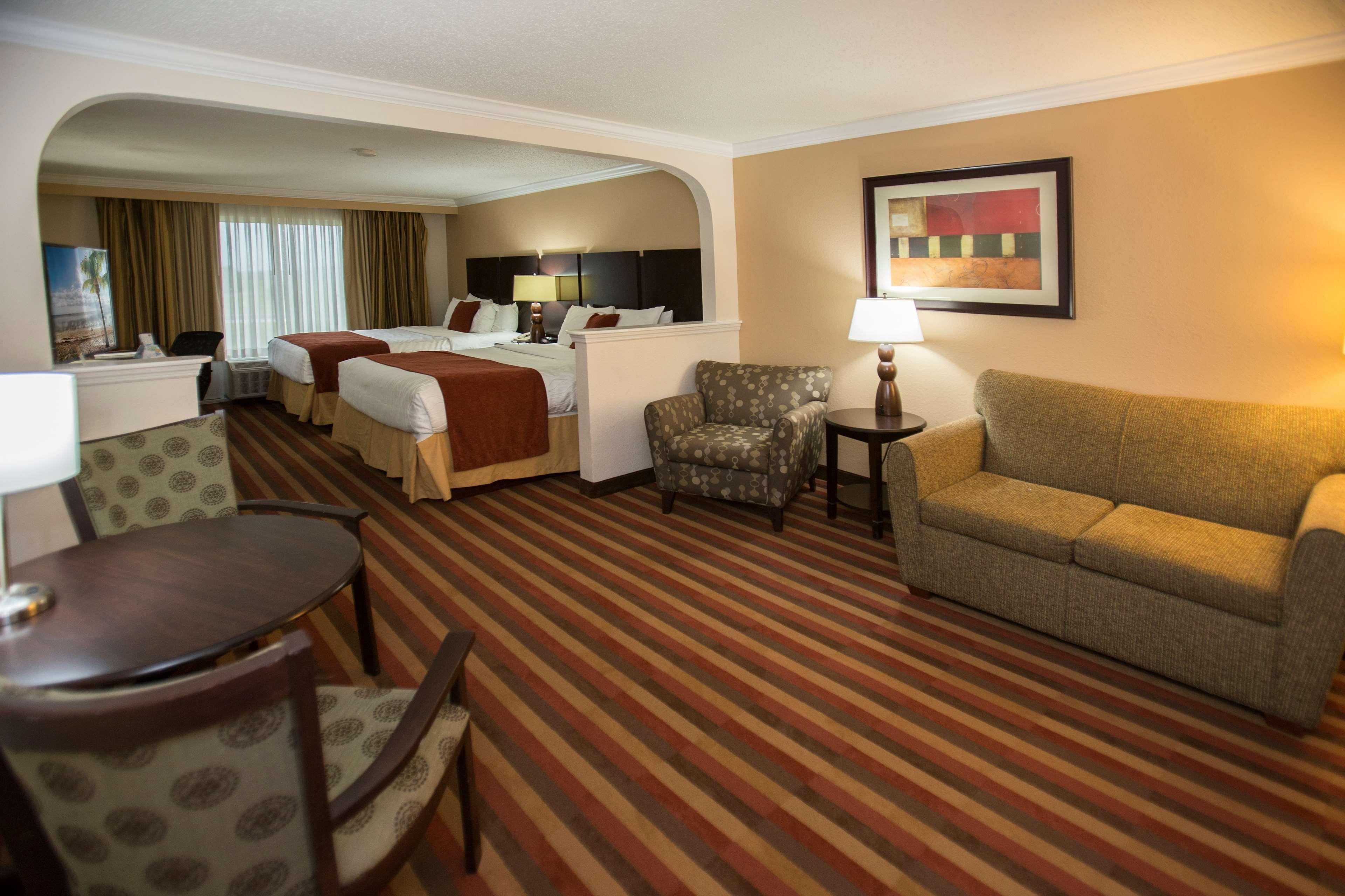 Best Western Plus Ambassador Suites Venice Gardens Exterior foto