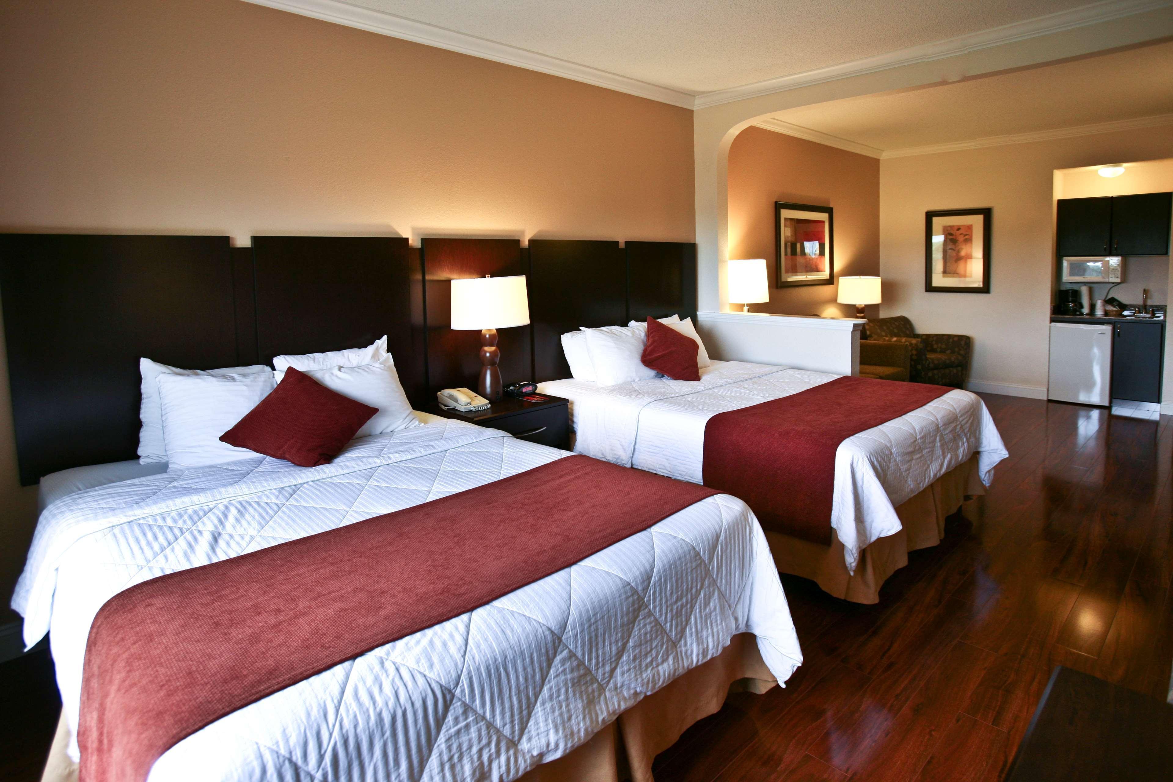 Best Western Plus Ambassador Suites Venice Gardens Exterior foto
