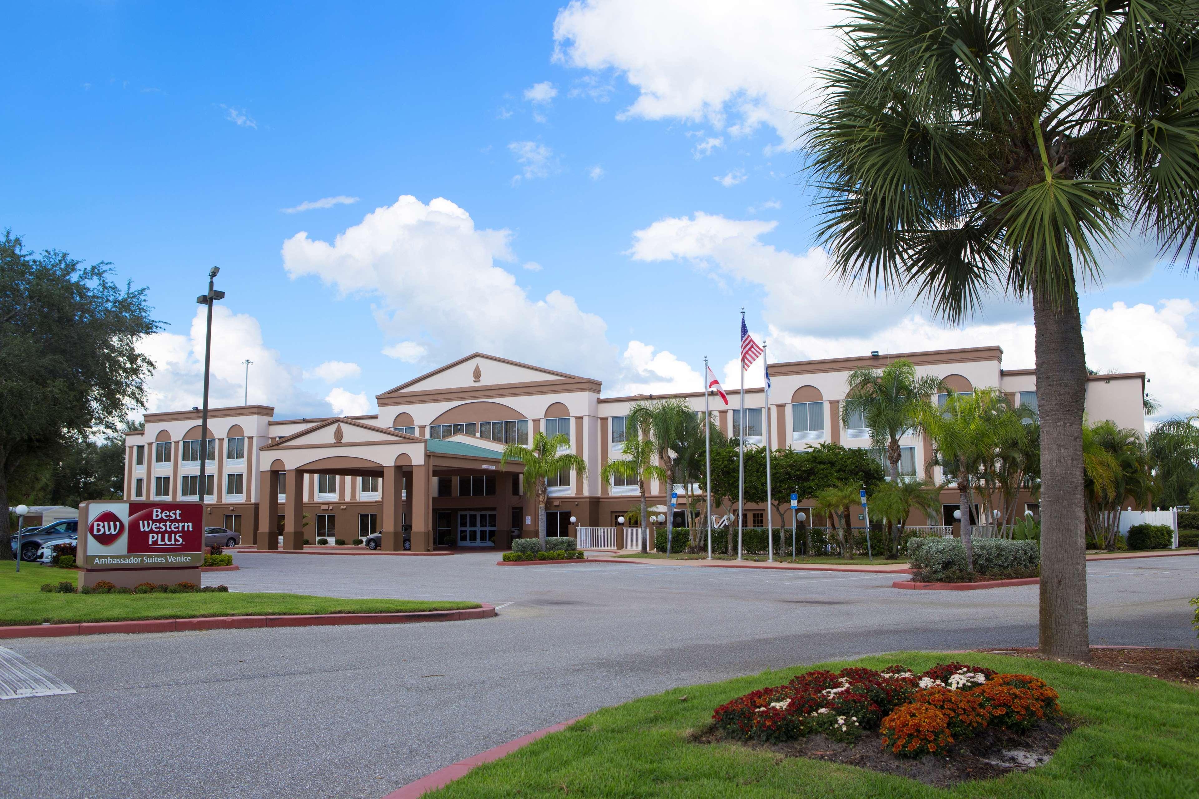 Best Western Plus Ambassador Suites Venice Gardens Exterior foto