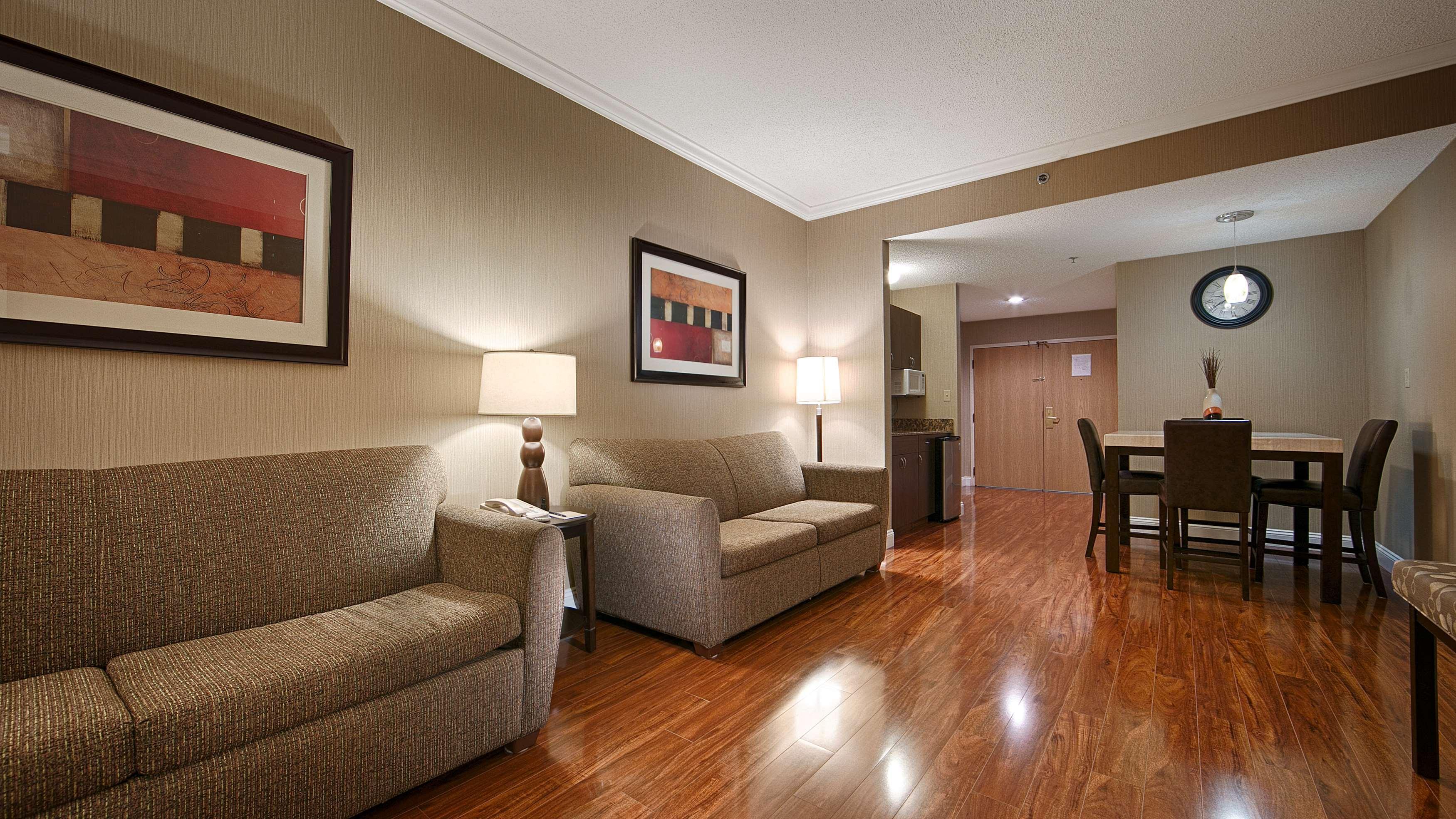 Best Western Plus Ambassador Suites Venice Gardens Exterior foto