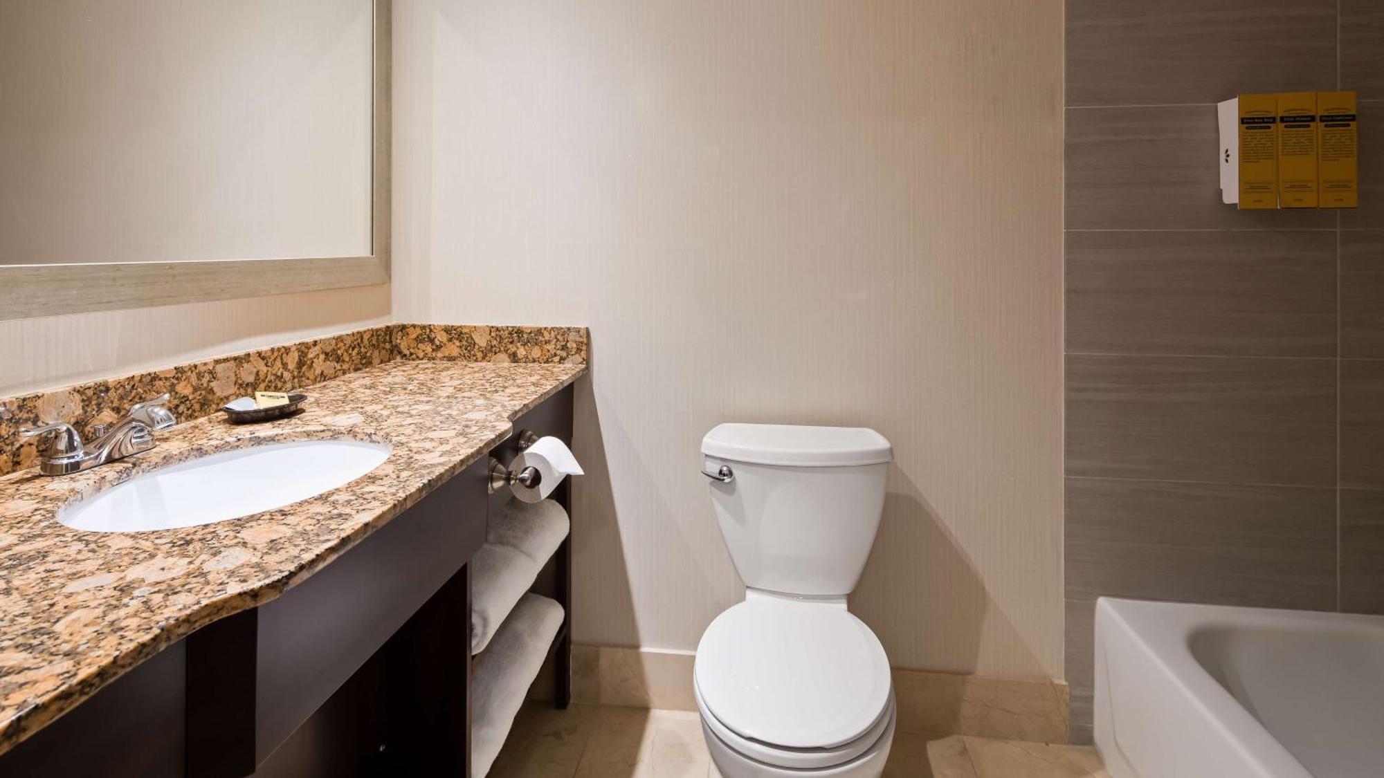 Best Western Plus Ambassador Suites Venice Gardens Exterior foto