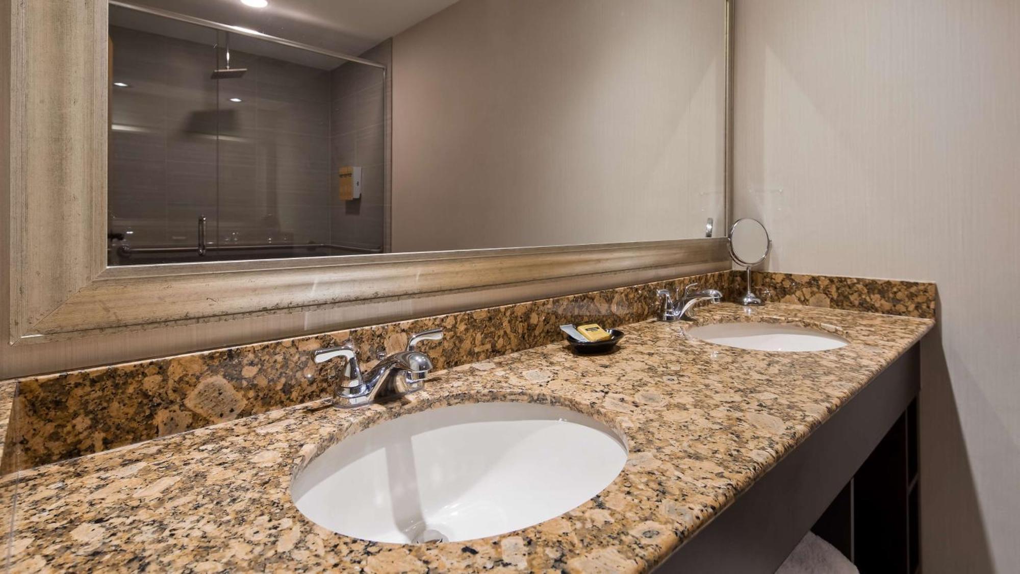 Best Western Plus Ambassador Suites Venice Gardens Exterior foto