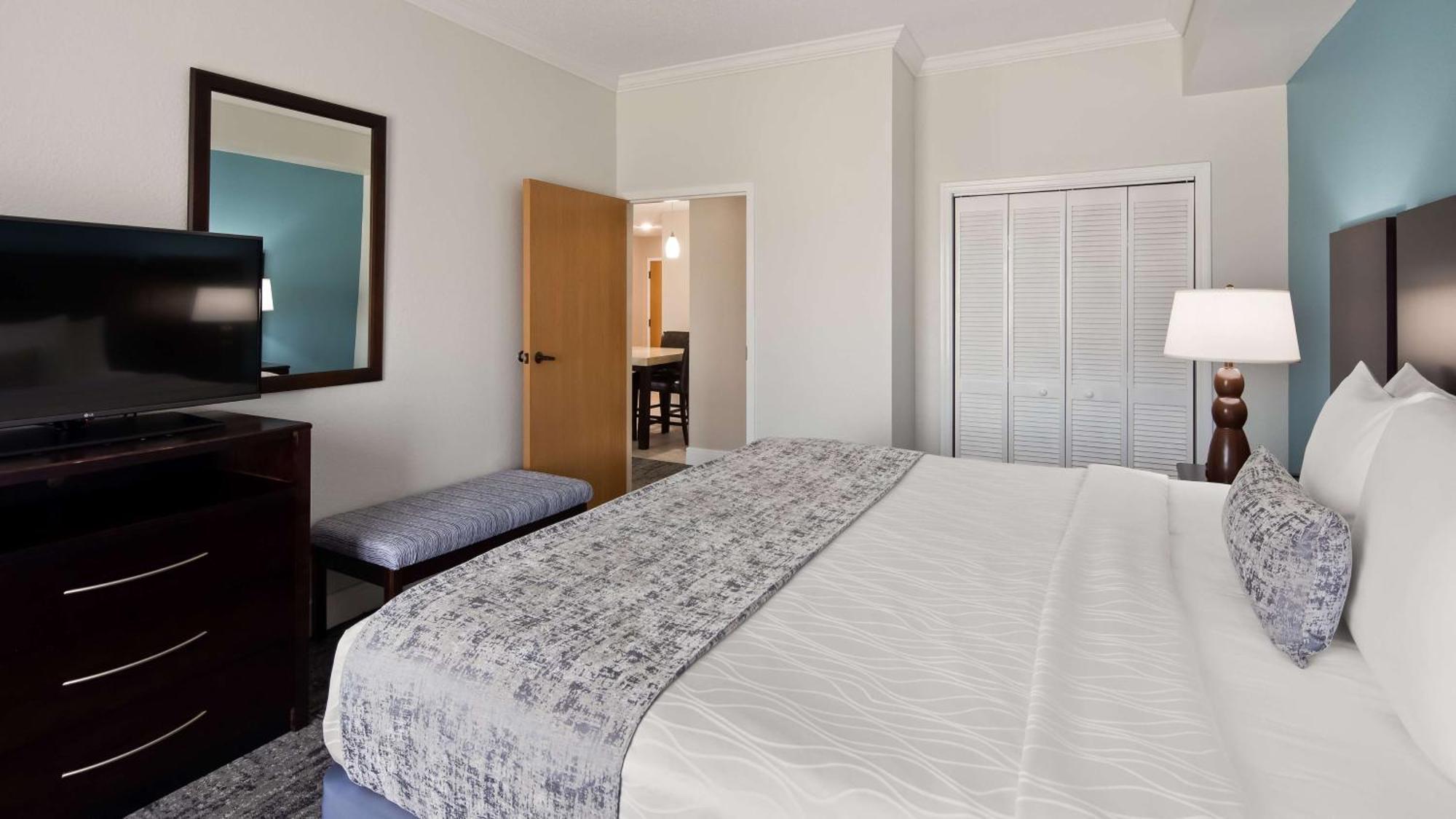 Best Western Plus Ambassador Suites Venice Gardens Exterior foto