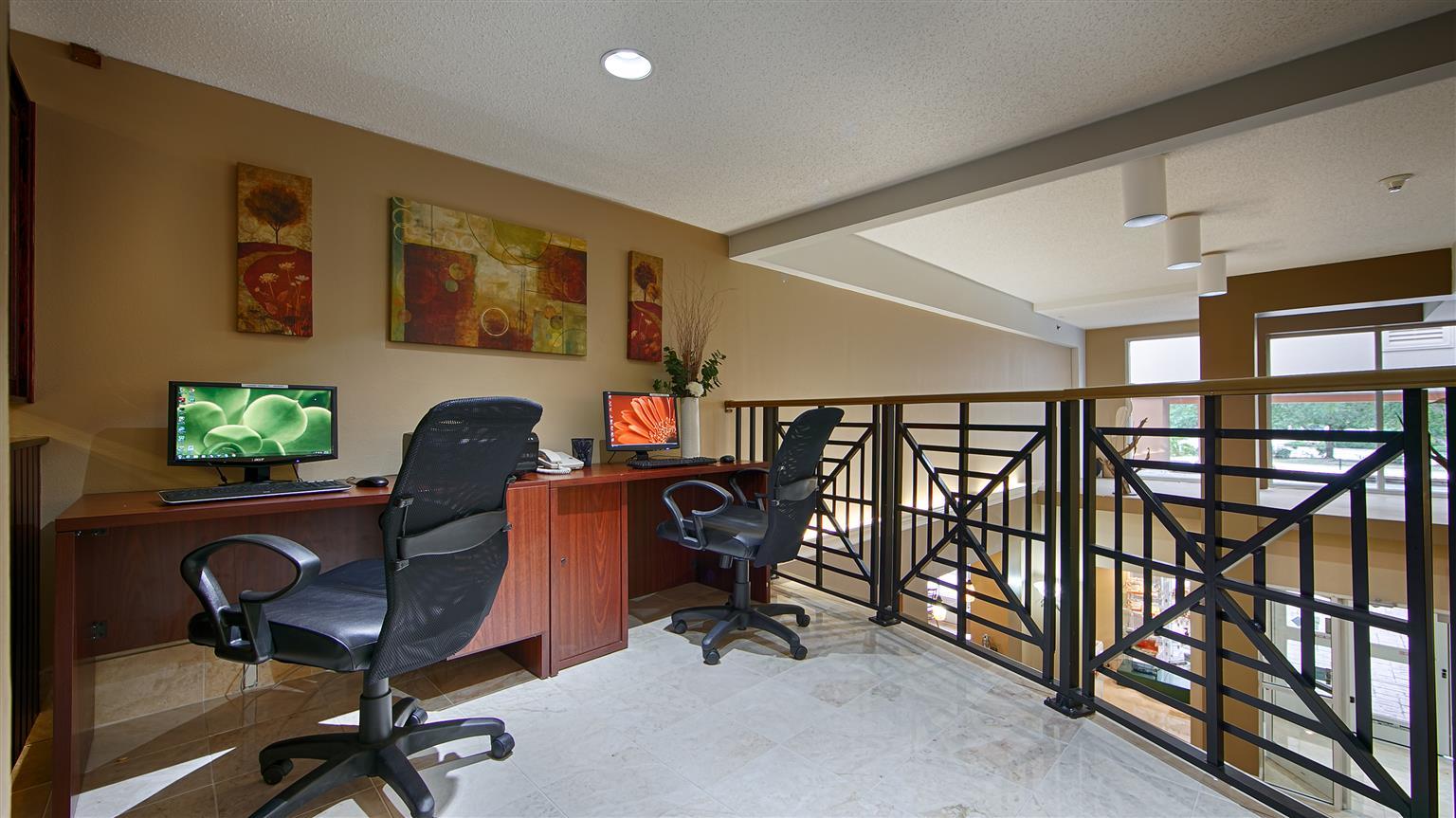 Best Western Plus Ambassador Suites Venice Gardens Exterior foto