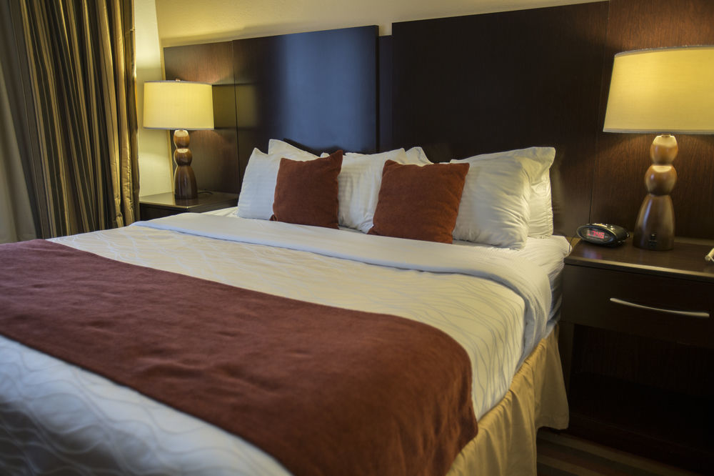 Best Western Plus Ambassador Suites Venice Gardens Exterior foto